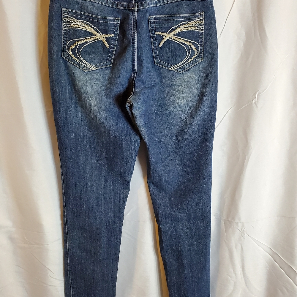 Earl Jeans